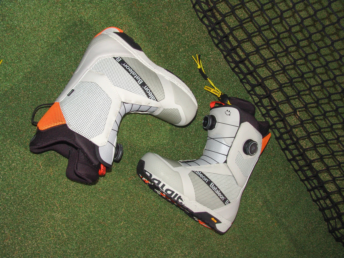 Bataleon Salsa Double BOA Snowboard Boots for men in gray sunset color, featuring a snug fit and durable design for snowboarding.