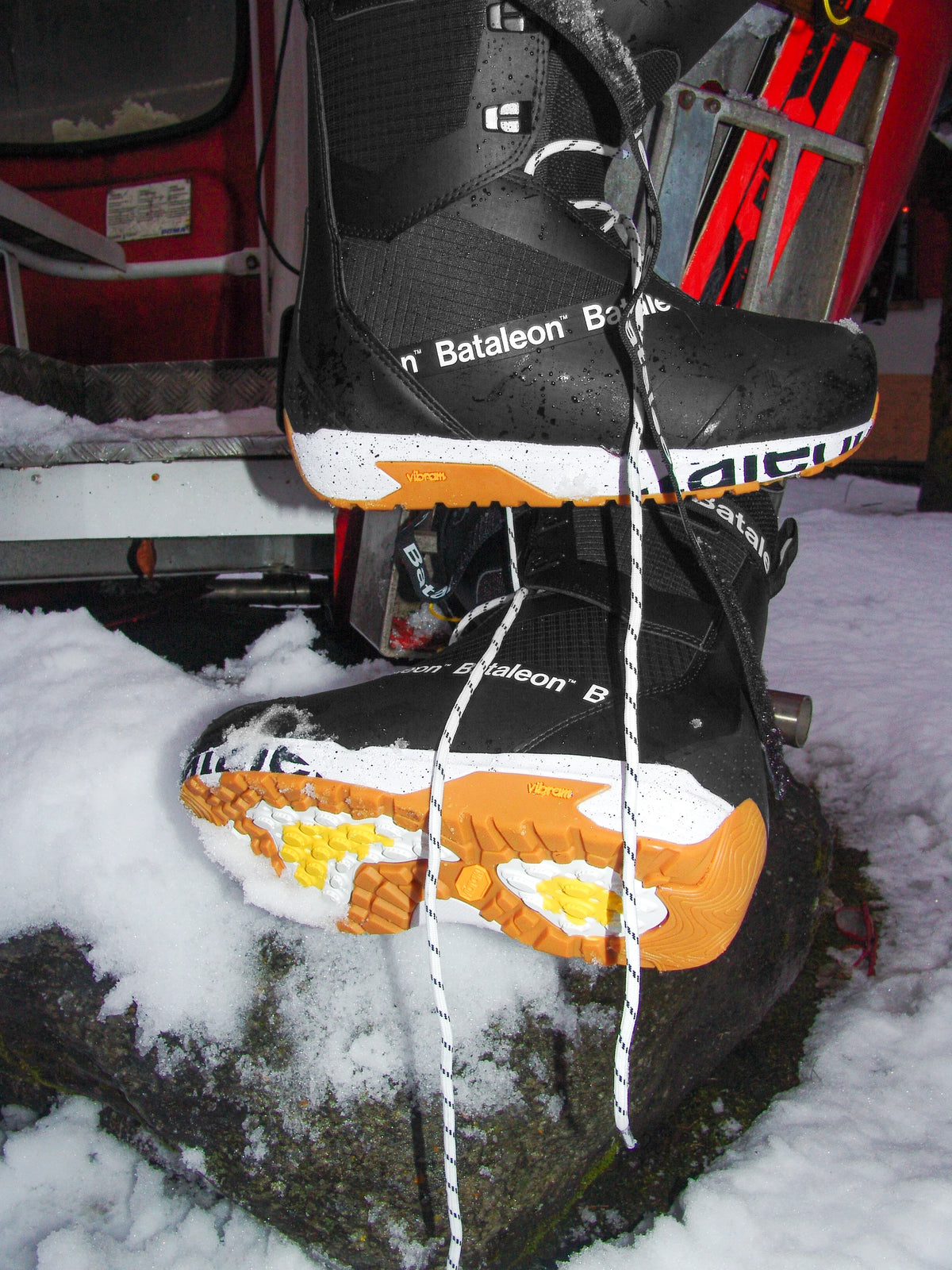 Black Bataleon Salsa Lace snowboard boots for men, designed for snowboarding with a durable, stylish appearance.