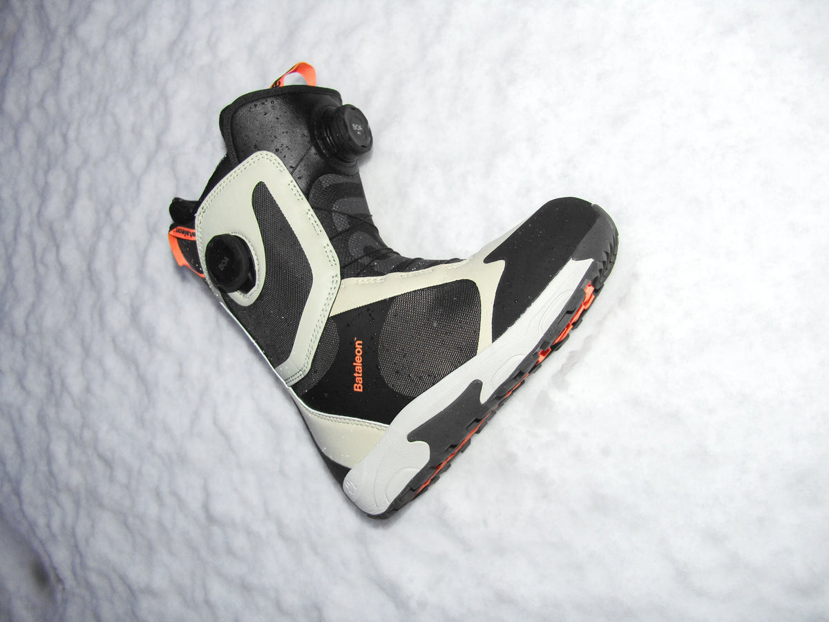 Bataleon Women's Rave Double BOA snowboard boots in Sandstorm color, featuring secure lacing and durable snowboarding design.