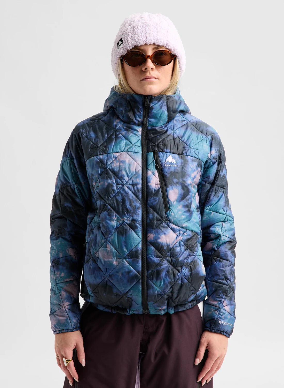 Women's Burton Reserve synthetic insulated hooded jacket in crystal dye, front view showing cozy insulation and stylish design.