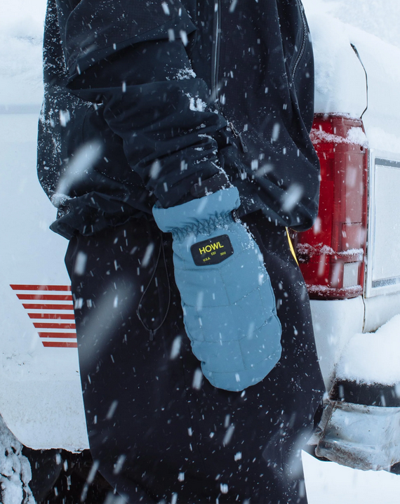 Howl Daily Mitt - People Skate and Snowboard