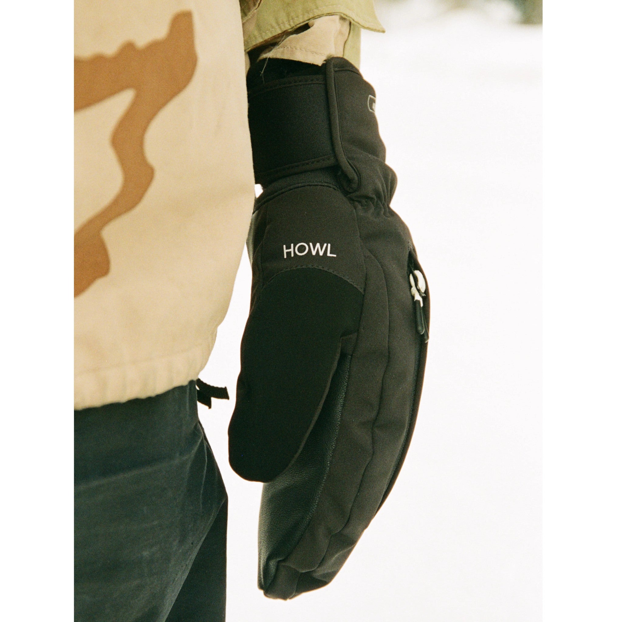 Howl Supply Pocket Mitt - People Skate and Snowboard