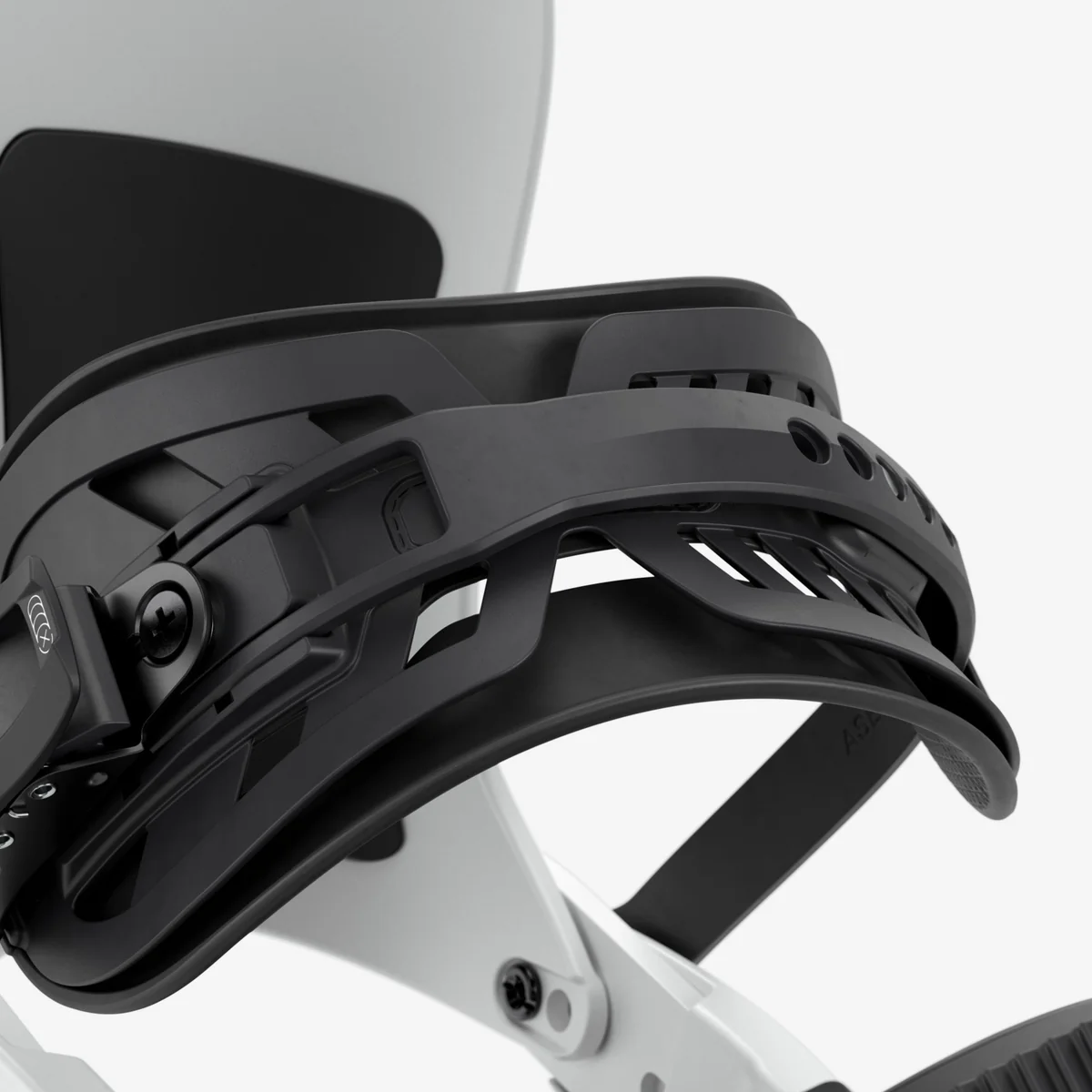 Union Atlas Pro Snowboard Bindings 2026 - People Skate and Snowboard