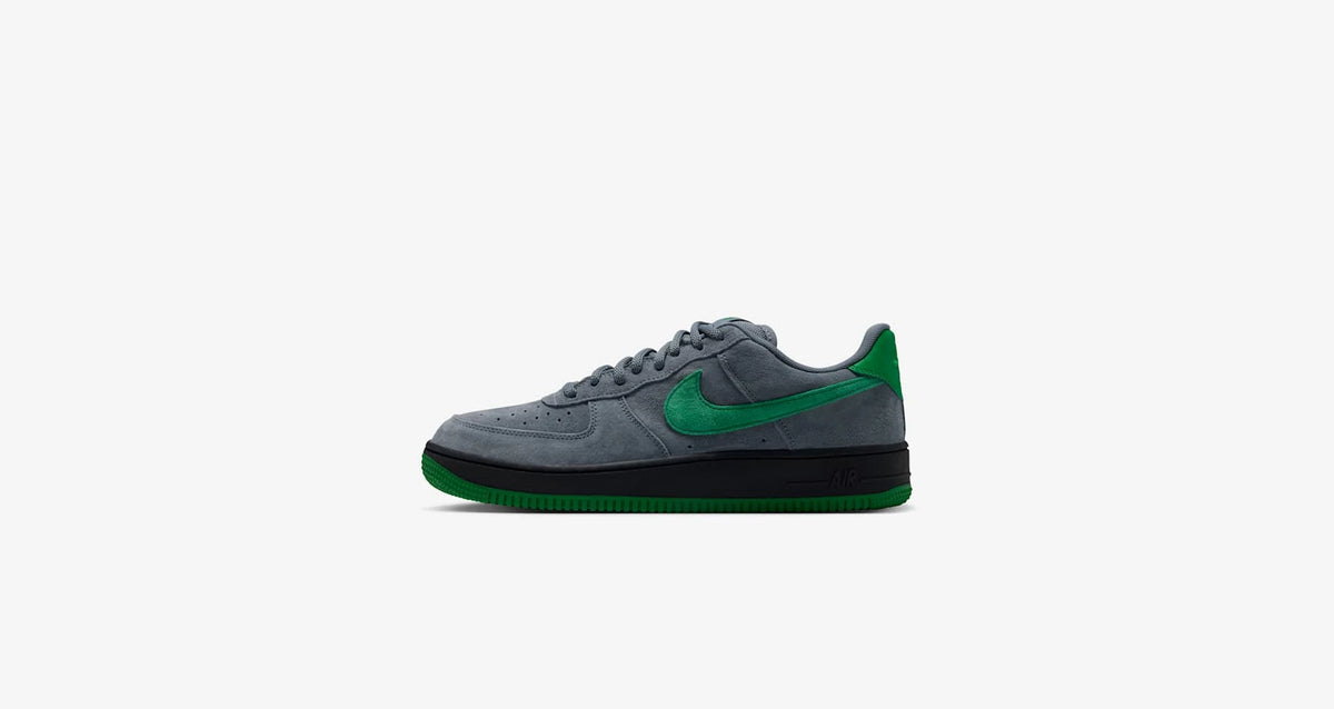 Nike SB 'Nocturnal' Air Force 1 Low SE men's shoes in Cool Grey and Court Green, lateral side view
