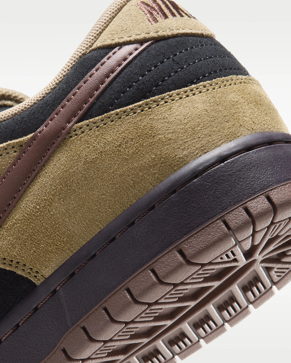 Nike SB Dunk Low Pro Filbert Black heel and outsole detail sneakers