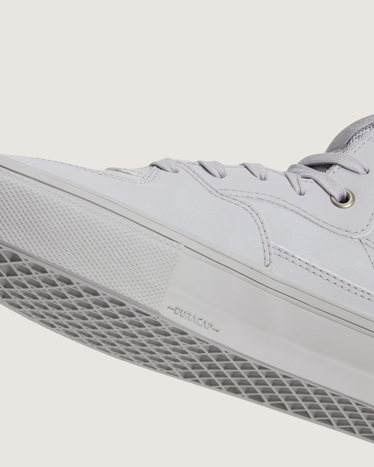 vans skate half cab atiba light gray toe detail