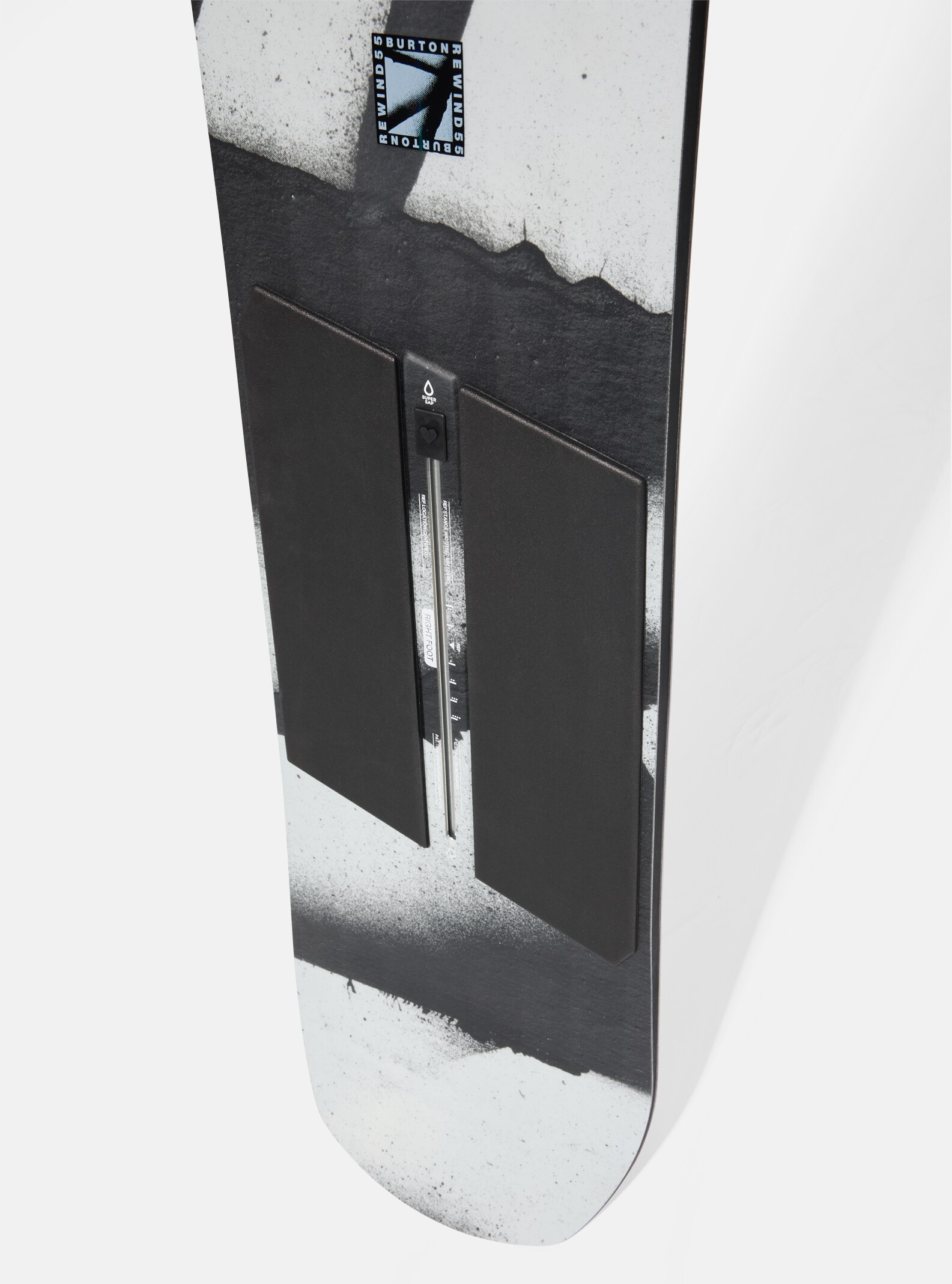 Burton Rewind Camber Snowboard 'Spray Paint' 2026 - People Skate and Snowboard