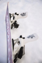 Bataleon Ghost FASE snowboard bindings for men in bone white, showcasing durable hardgoods design for snowboarding.