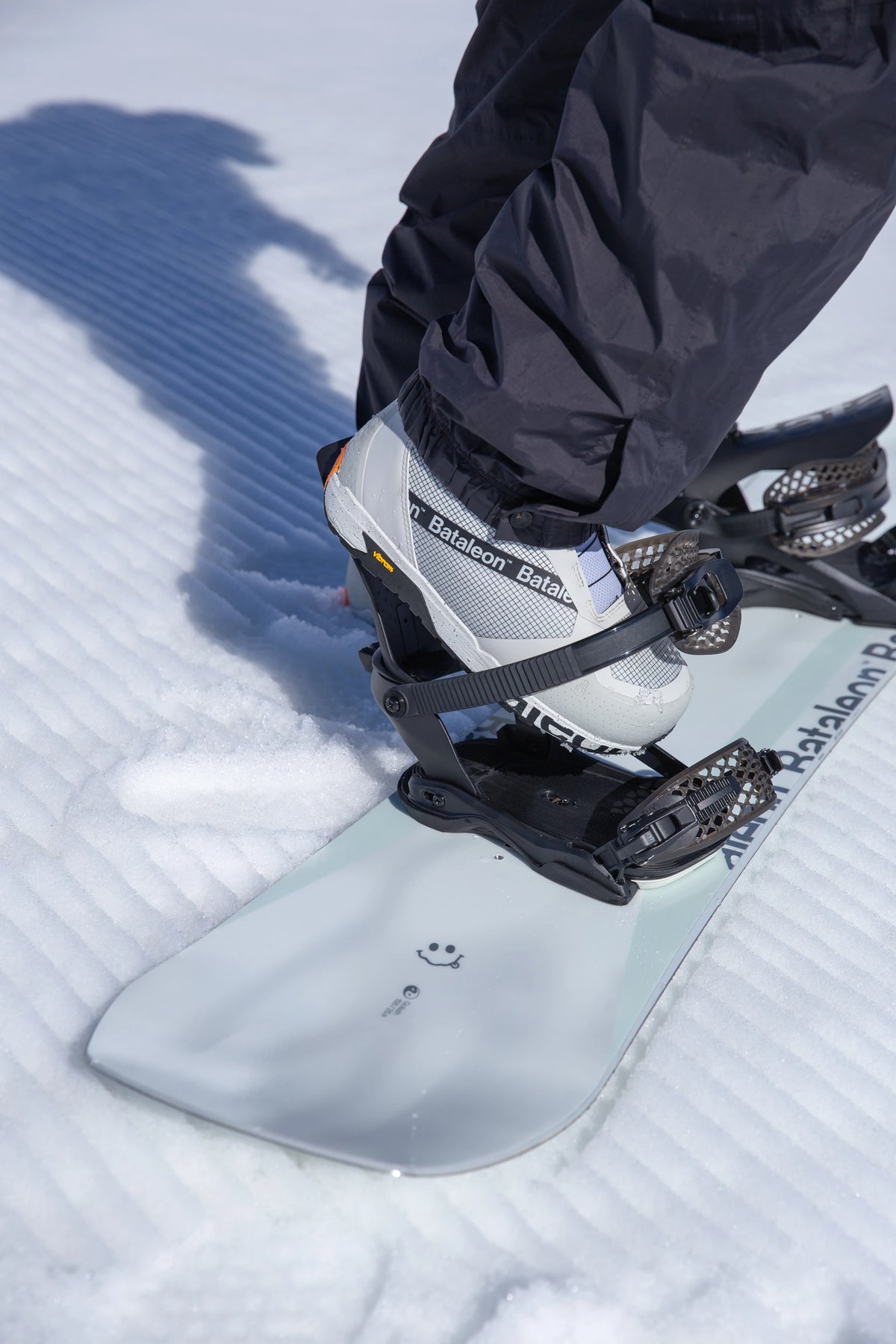 Bataleon Salsa Double BOA Snowboard Boots for men in gray sunset color, featuring a sturdy design and secure fit for winter snowboarding.