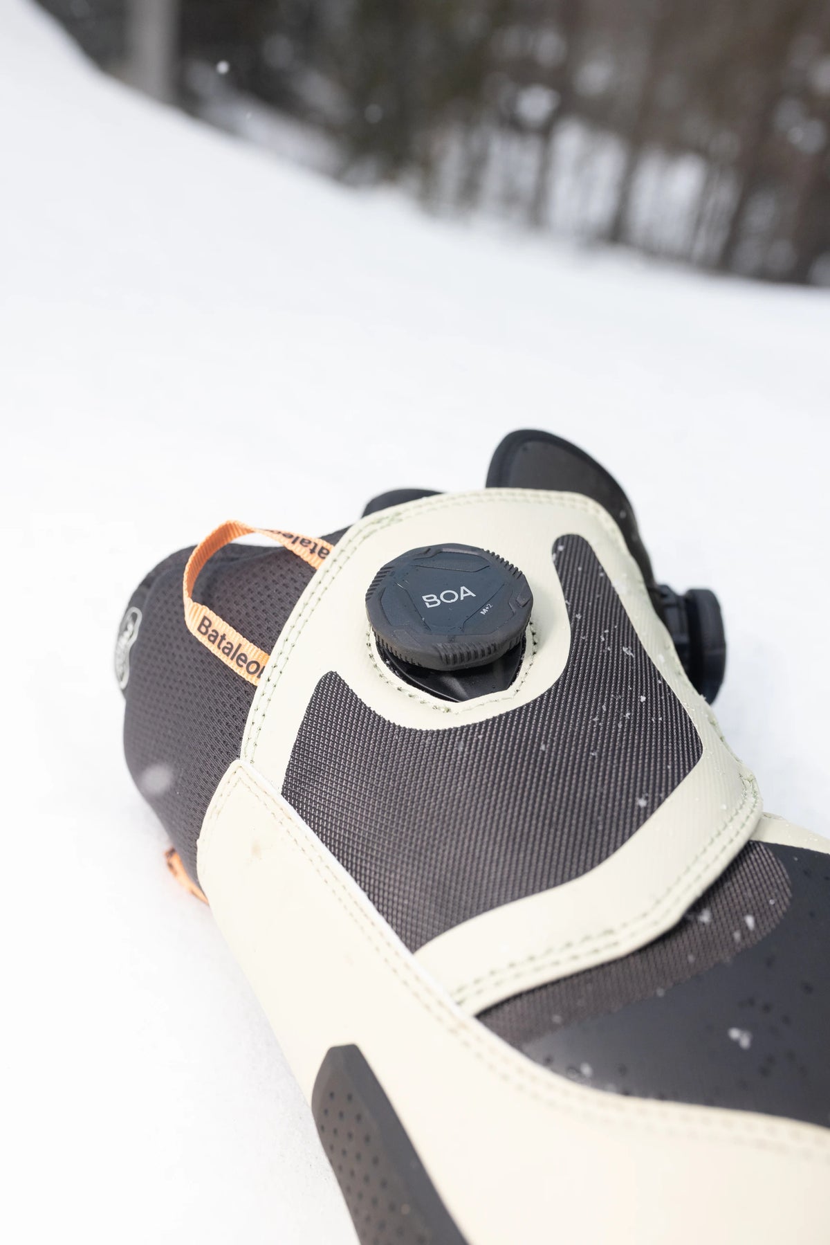 Bataleon Women's Rave Double BOA Snowboard Boots in Sandstorm, featuring a stylish design and secure fit for winter snowboarding.