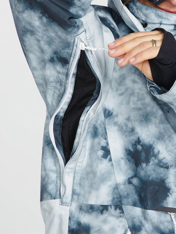 Volcom Womens Fern Insulated Gore-Tex Pullover 2023 - People Skate and Snowboard