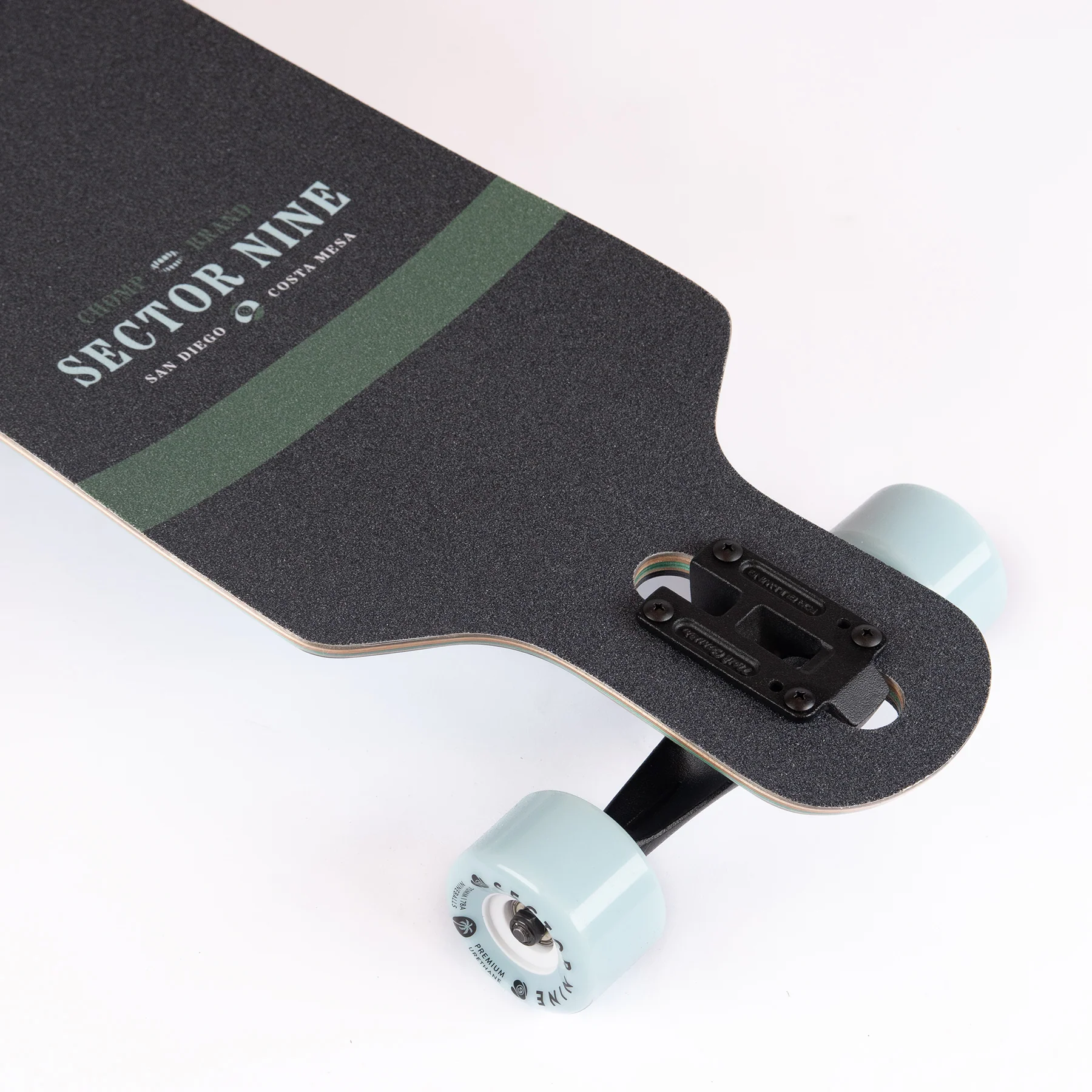 Sector 9 Meridian Potion Complete 9.75 x 40" - People Skate and Snowboard