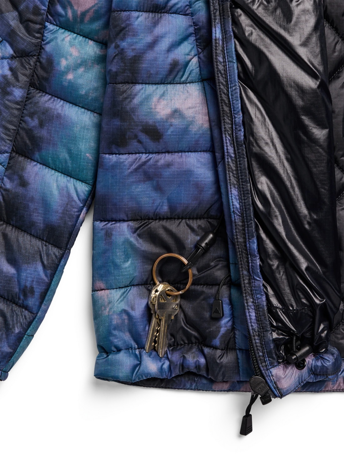 Women's Burton Reserve synthetic insulated hooded jacket with crystal dye, featuring interior pocket and cozy winter insulation.