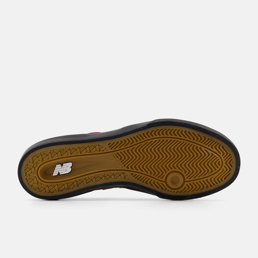 New Balance Numeric 272 - People Skate and Snowboard