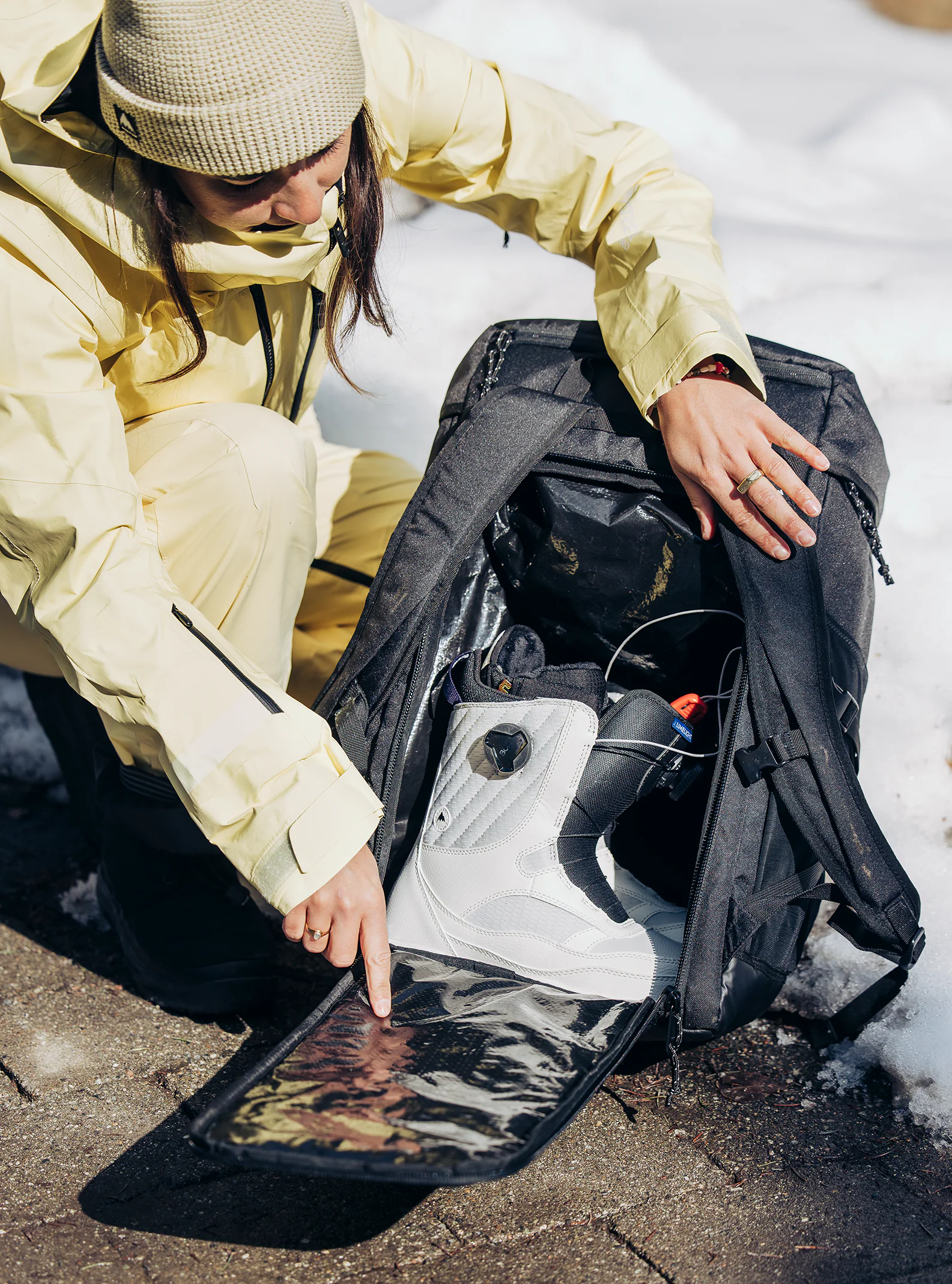 Burton Gig Boot 48L Pack - People Skate and Snowboard