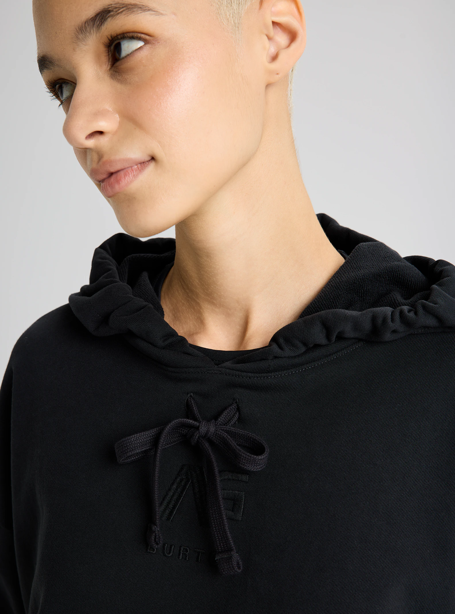 Burton AG Outfall Pullover Hoodie - People Skate and Snowboard