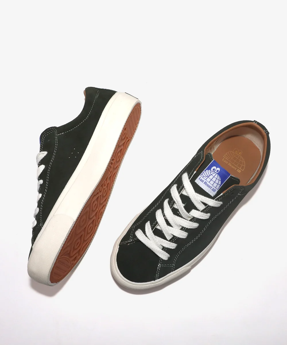 Last Resort AB VM003 Suede Lo Shoes - People Skate and Snowboard
