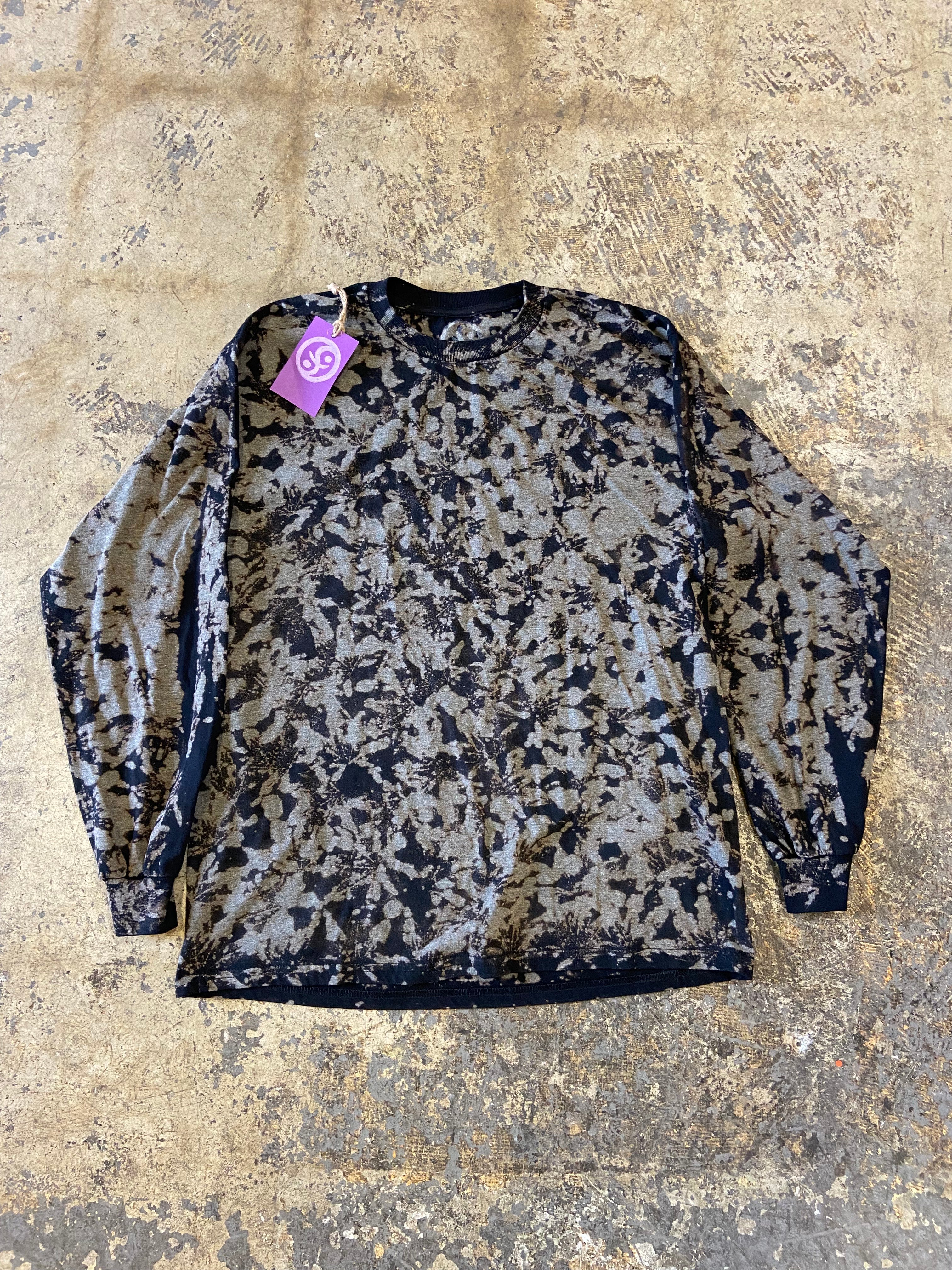 Altered Mood Camo Long Sleeve Tee size large - People Skate and Snowboard