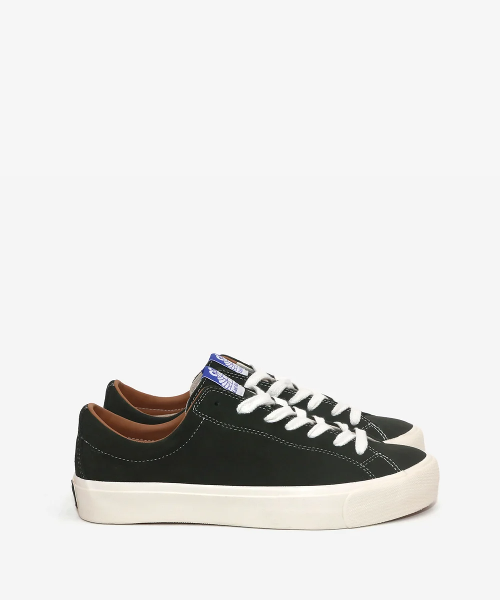 Last Resort AB VM003 Suede Lo Shoes - People Skate and Snowboard