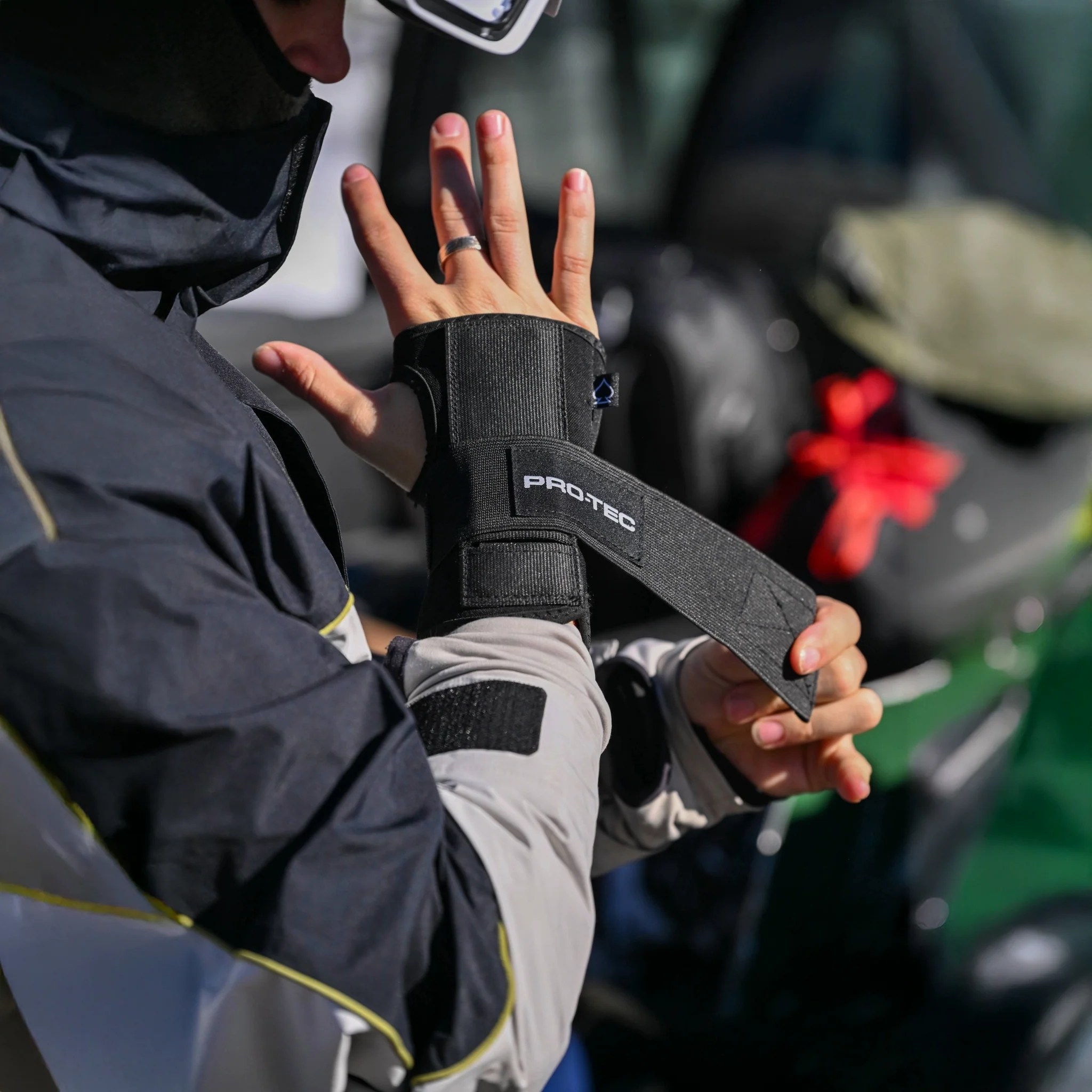 Pro Tec Undercover Snow Wrist Guards - People Skate and Snowboard