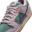 Nike SB Dunk Low Pro - People Skate and Snowboard