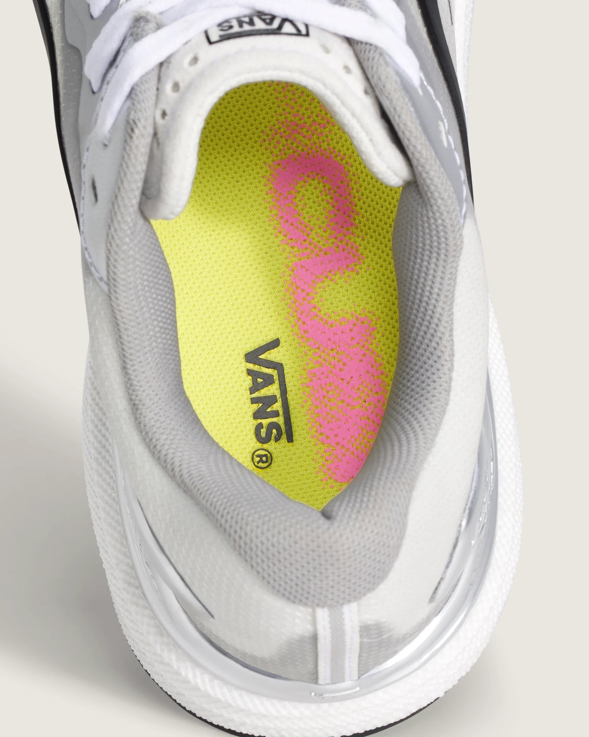 vans premium ave rapid silver white insole detail