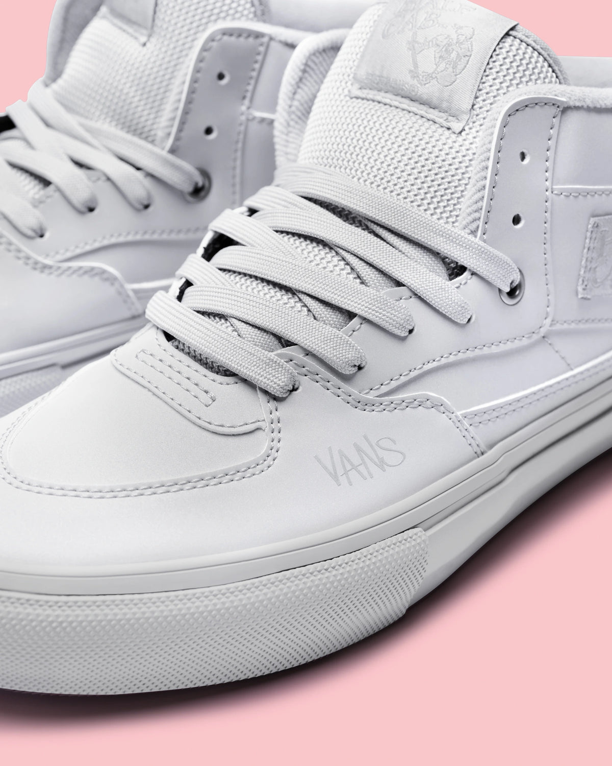 vans skate half cab atiba light gray collar detail