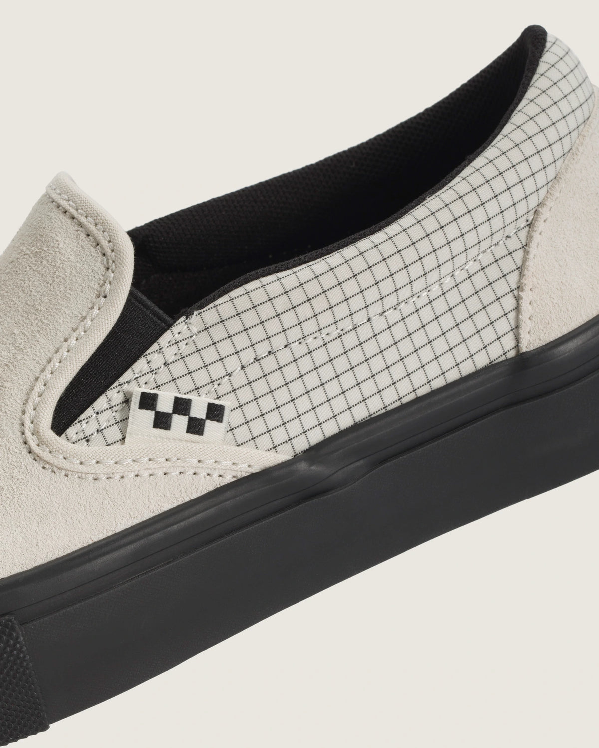 vans skate slip on ripstop turtledove white black collar detail