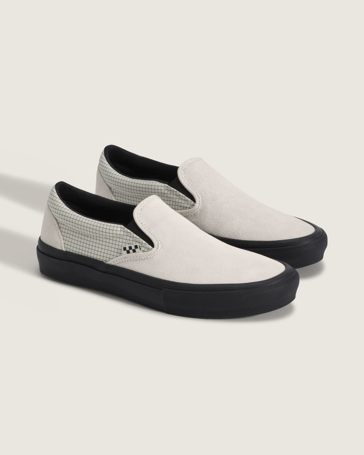 vans skate slip on ripstop turtledove white black pair