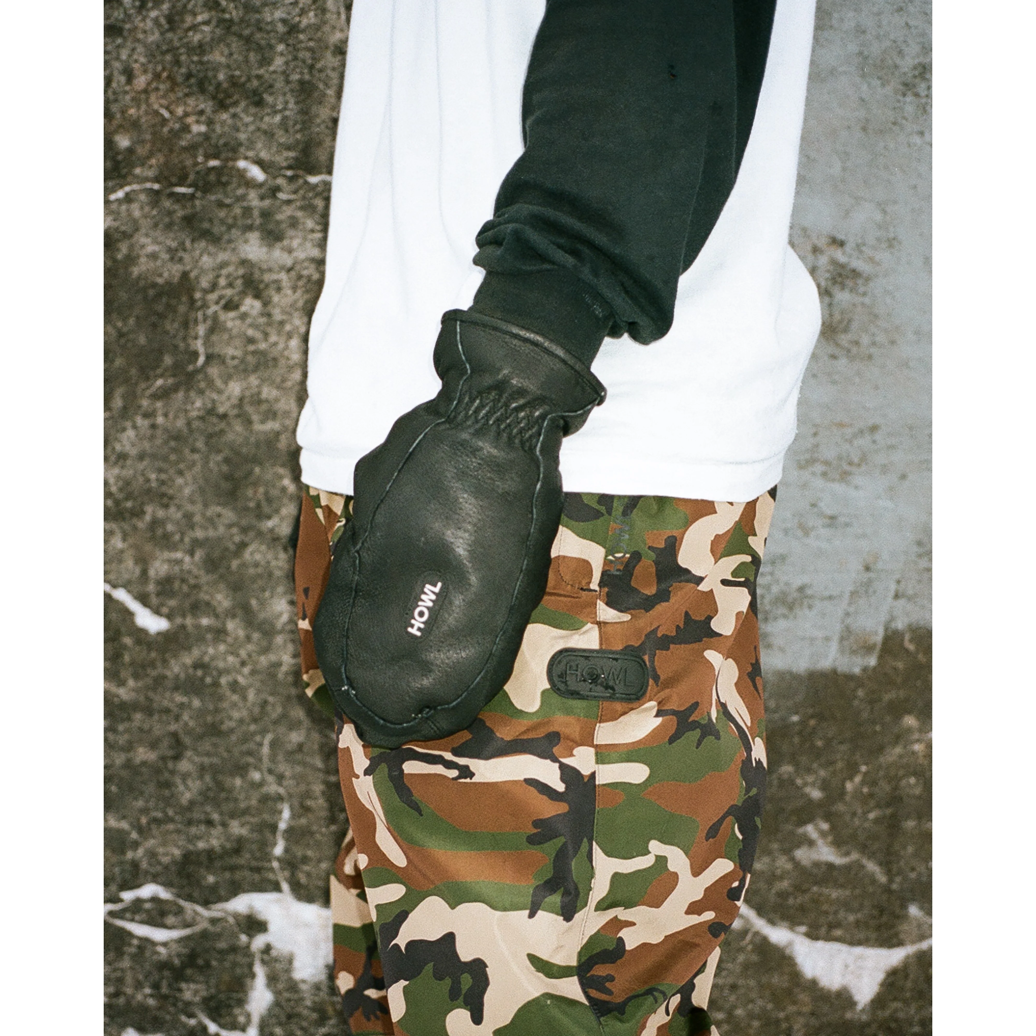 Howl Supply Highland Mitt - People Skate and Snowboard