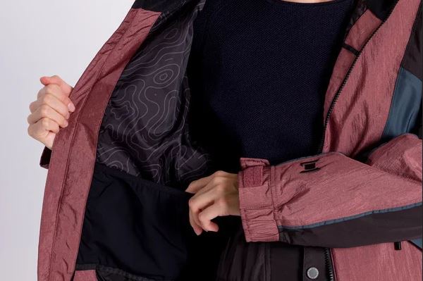 L1 Premium Goods Women's Lovecat Jacket - People Skate and Snowboard